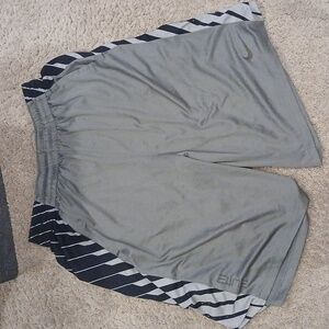 Mens Nike basketball shorts Grey and black  size XL
